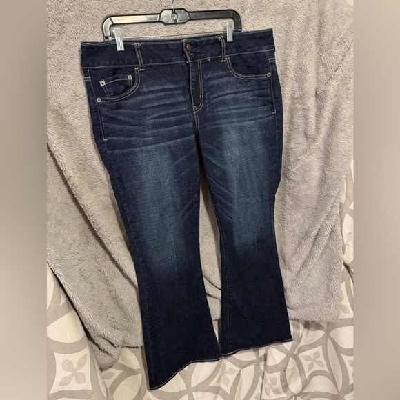 American Eagle Artist Jeans Womens 16 Blue Bootcut Flare Super Stretch Denim - Picture 11 of 12